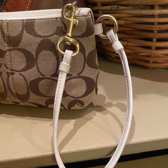 Coach Bleecker Wristlet/Demi Purse - Picture 7 of 12